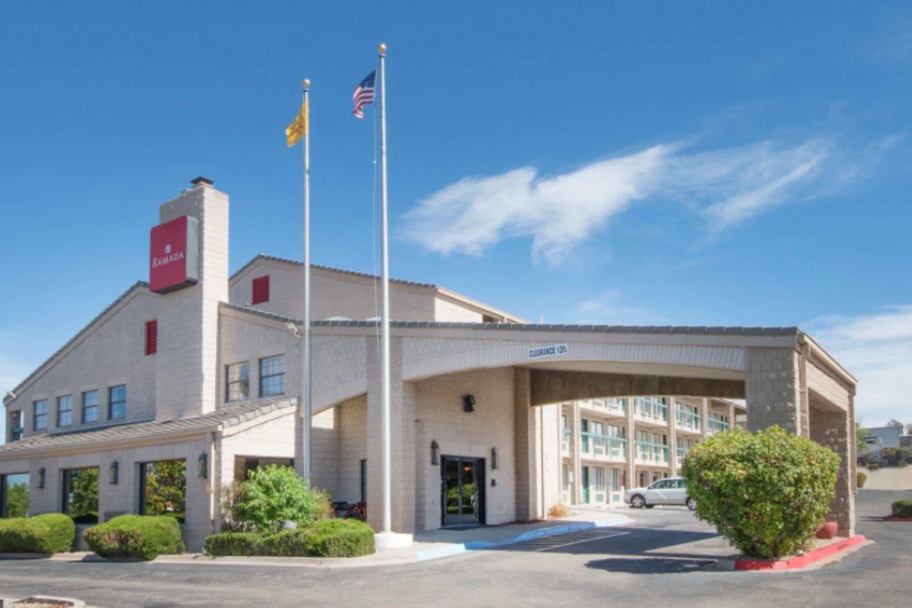 Ramada By Wyndham Albuquerque Airport Hotel Buitenkant foto