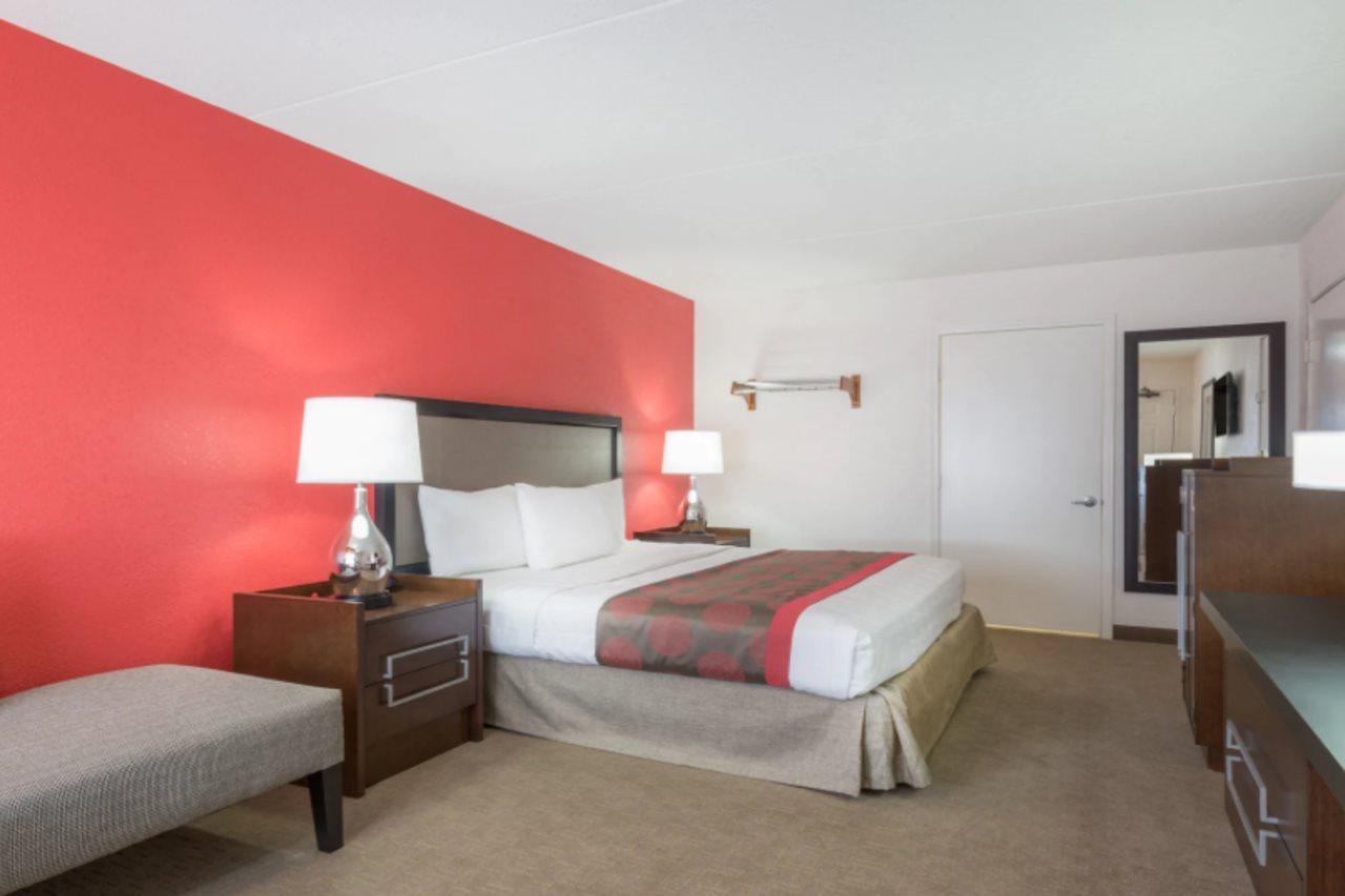 Ramada By Wyndham Albuquerque Airport Hotel Buitenkant foto