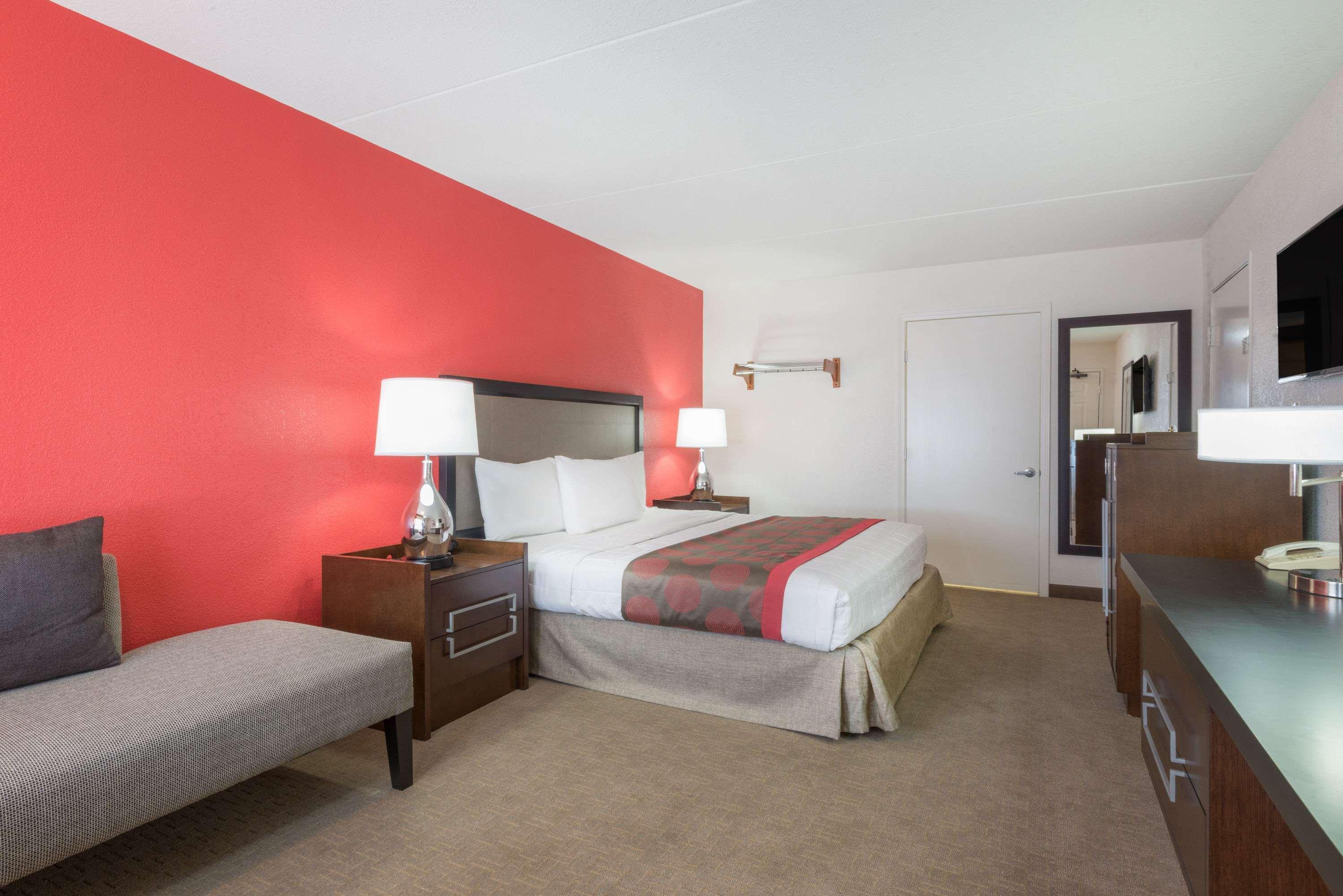 Ramada By Wyndham Albuquerque Airport Hotel Buitenkant foto