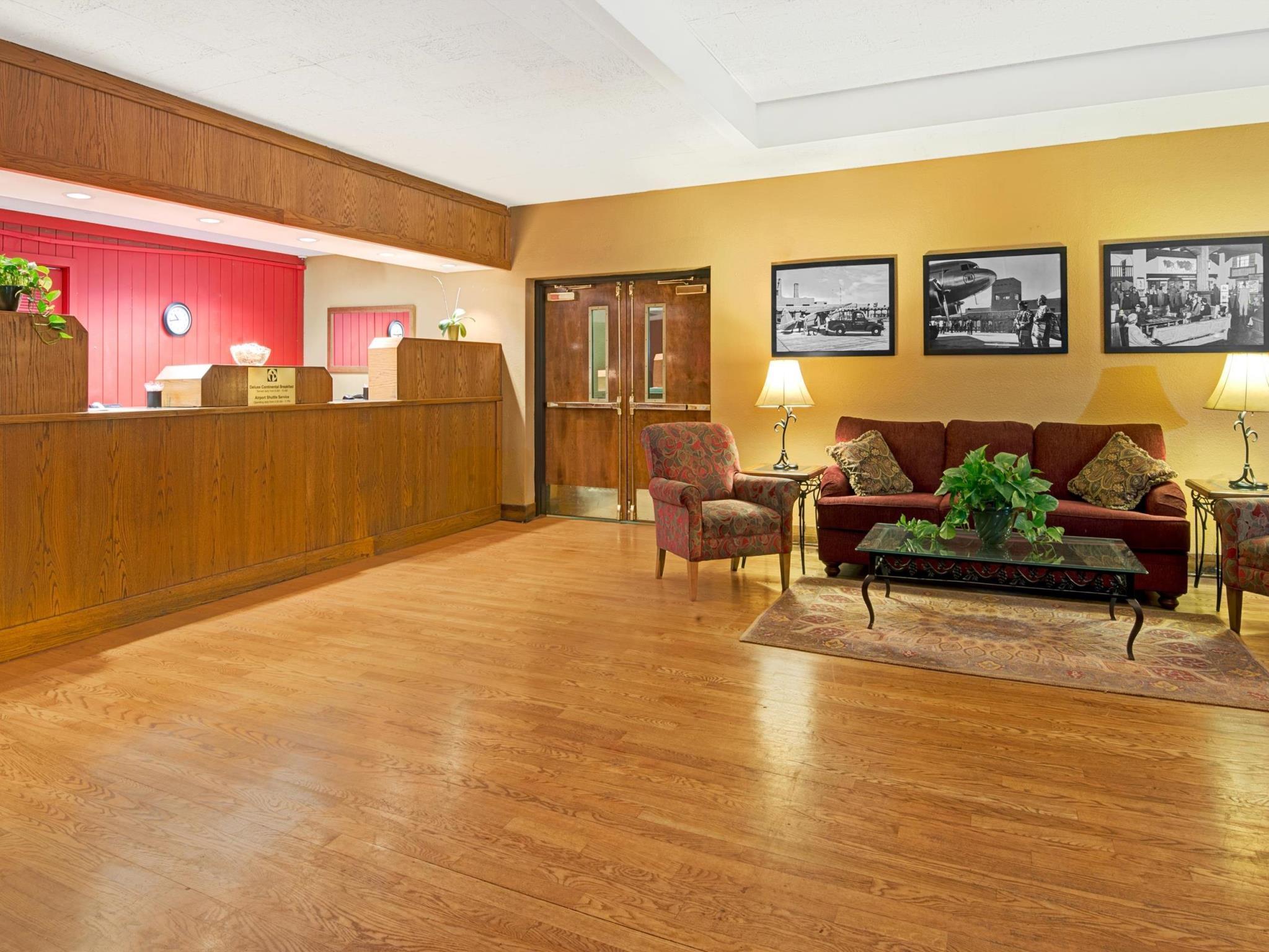 Ramada By Wyndham Albuquerque Airport Hotel Buitenkant foto