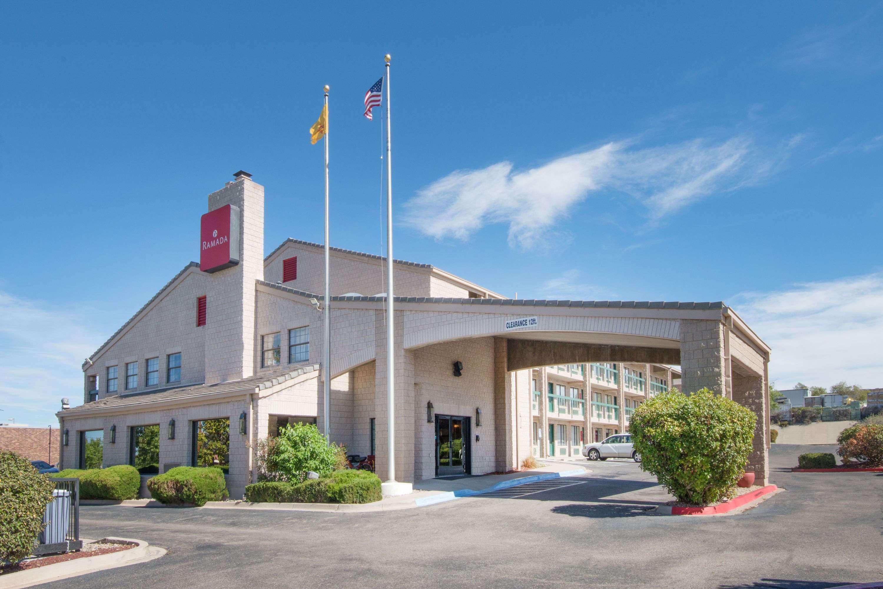 Ramada By Wyndham Albuquerque Airport Hotel Buitenkant foto
