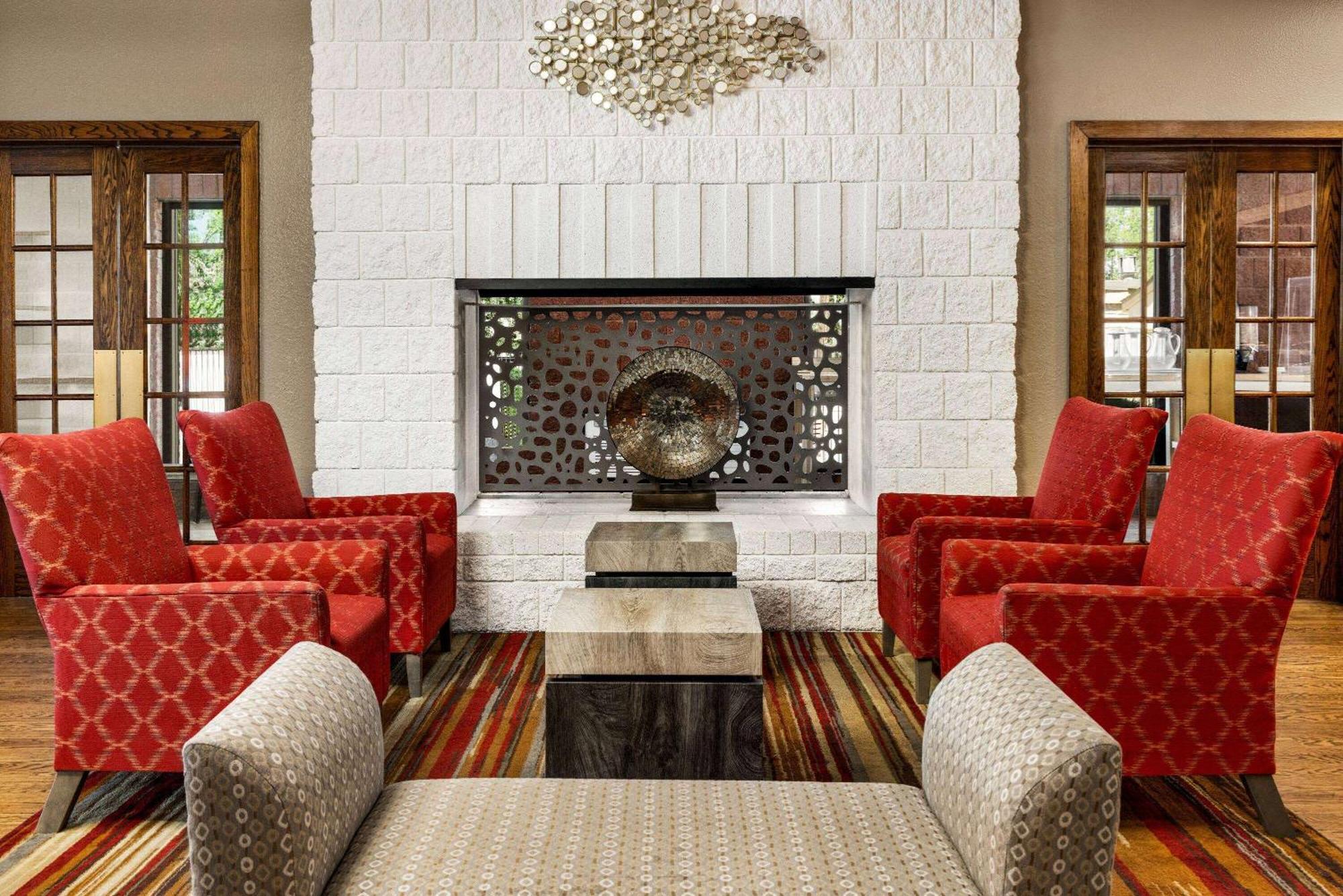 Ramada By Wyndham Albuquerque Airport Hotel Buitenkant foto