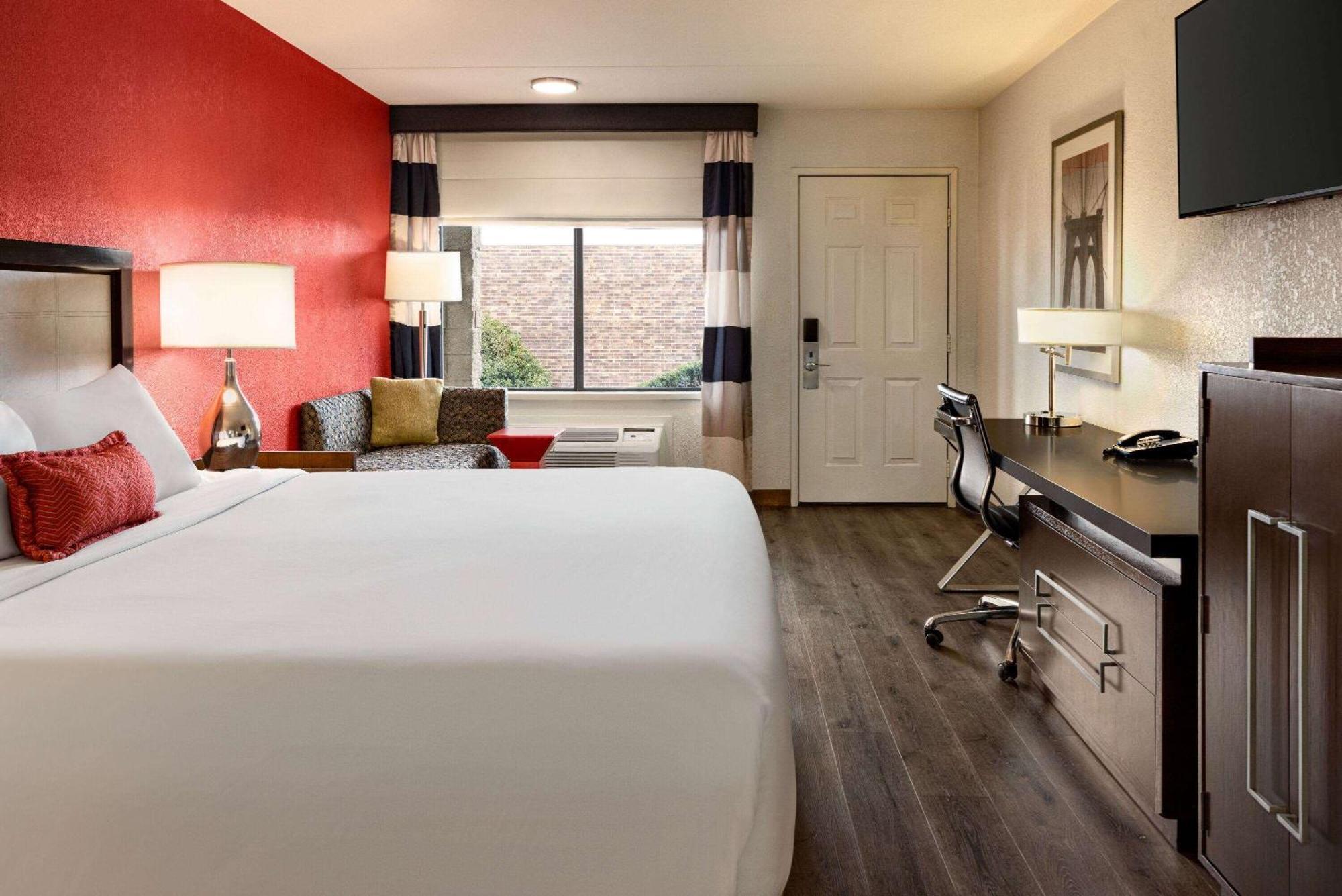 Ramada By Wyndham Albuquerque Airport Hotel Buitenkant foto